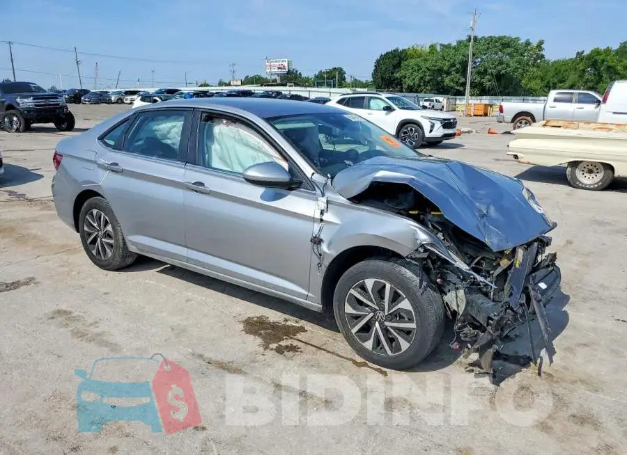 3VW5M7BU0RM002700 Photo# 4