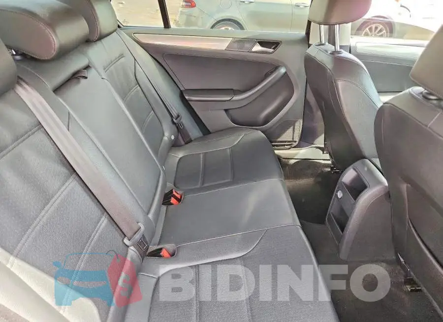 3VWB67AJ1HM252014 Photo# 10