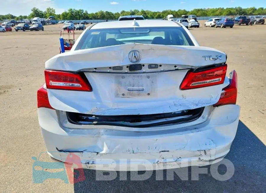 19UUB1F32KA001099 Photo# 6