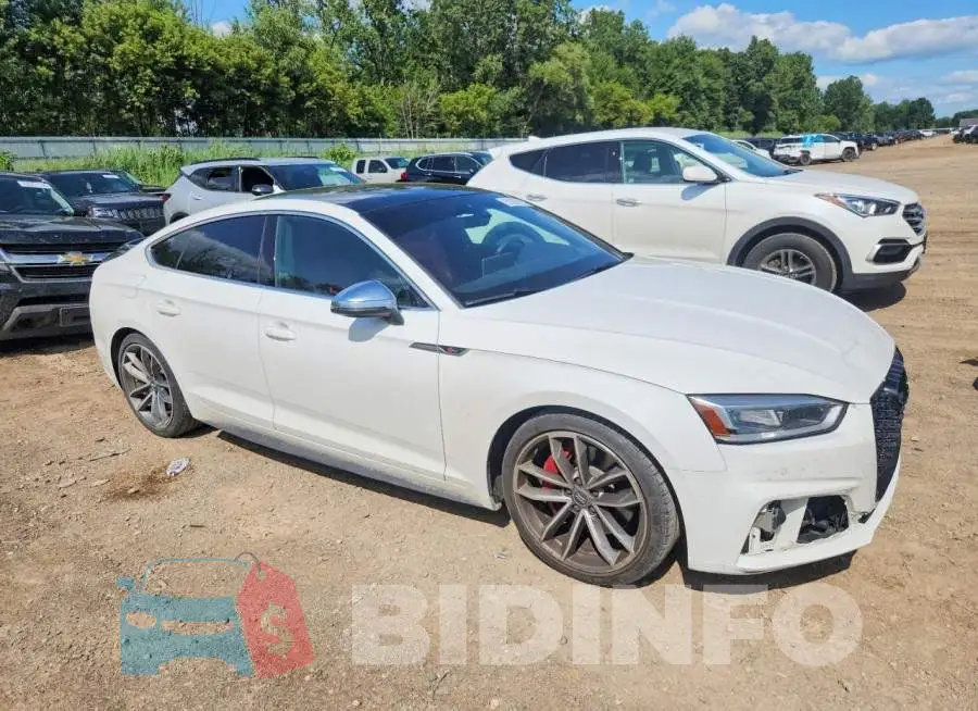 WAUC4CF54JA032979 Photo# 4