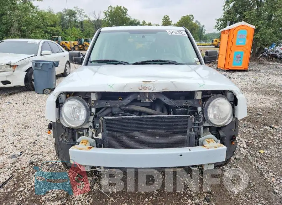 1C4NJPBB9HD131264 Photo# 5