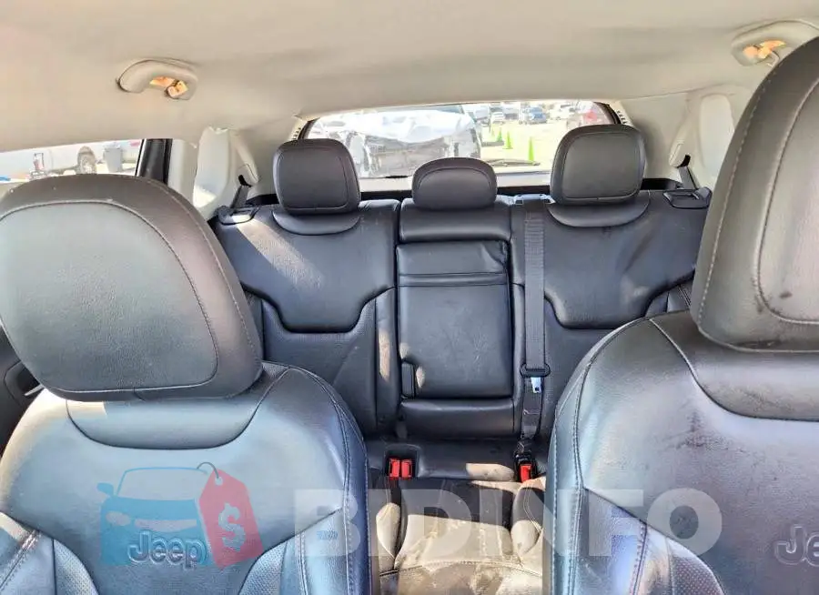 3C4NJCCB4KT676099 Photo# 10