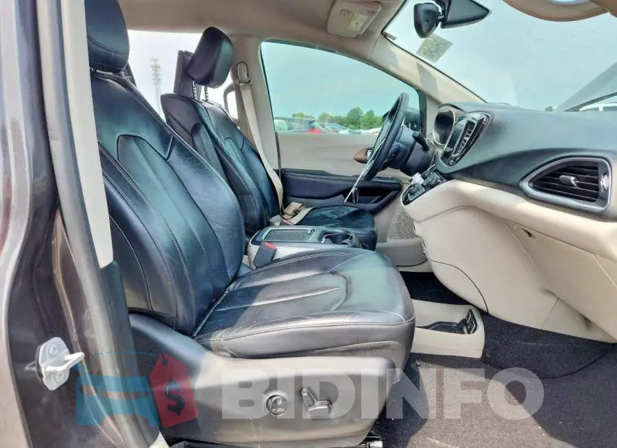 2C4RC1EG2HR684237 Photo# 7