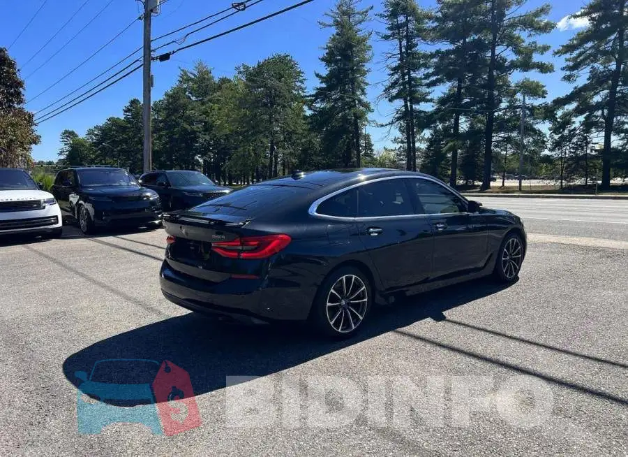 WBAJV6C56JBC99743 Photo# 4