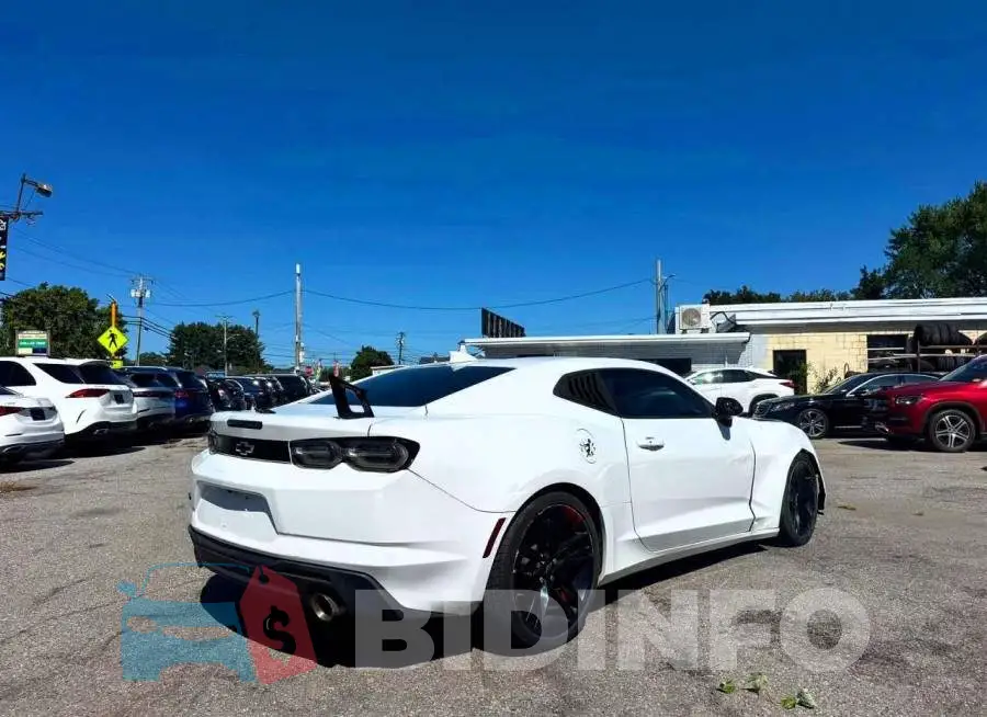 1G1FB1RS8L0147369 Photo# 4