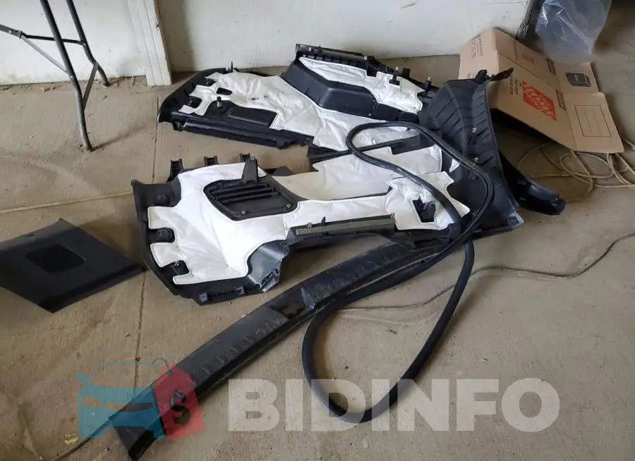 1GNERFKW1KJ179072 Photo# 13