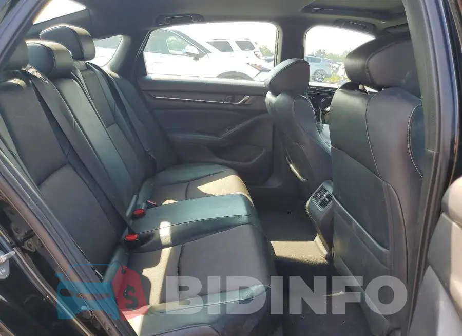 1HGCV2F32JA010747 Photo# 10
