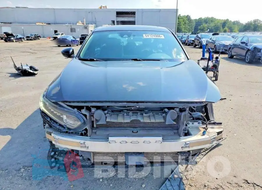 1HGCV2F32JA010747 Photo# 5