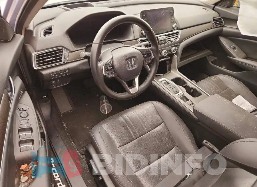1HGCV2F90MA017933 Photo# 8