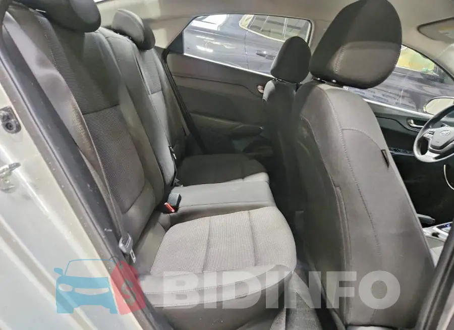 3KPC24A61LE101772 Photo# 10