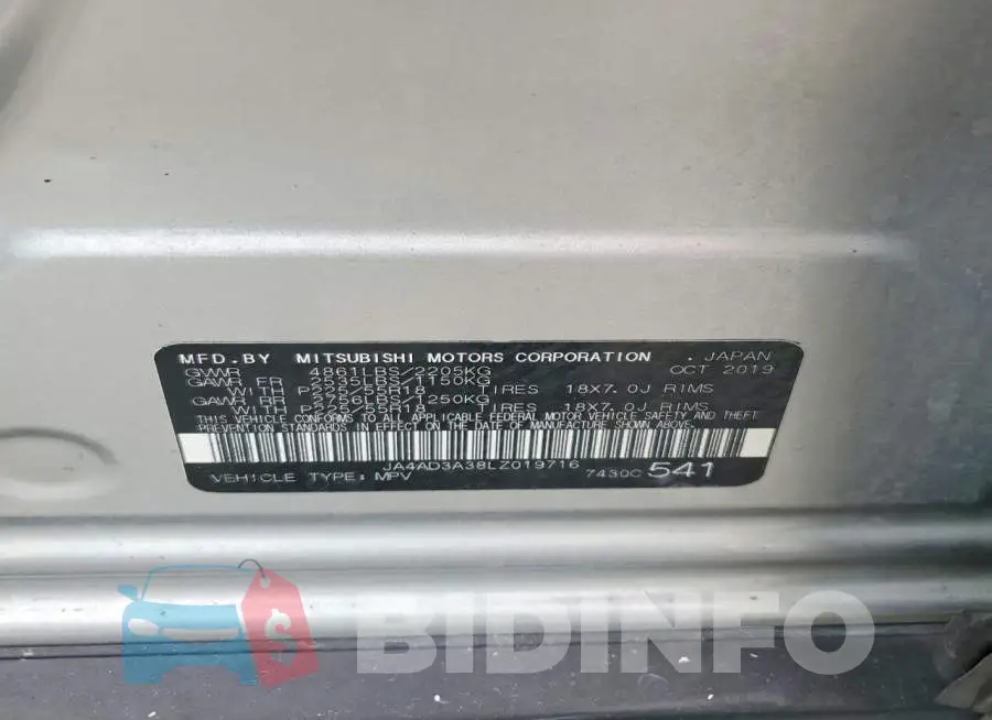 JA4AD3A38LZ019716 Photo# 13