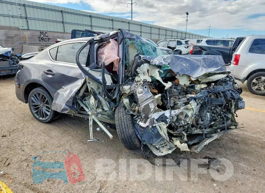 19UDE2F81KA003743 Photo# 4