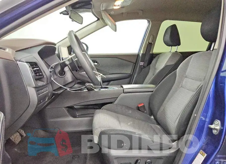 JN8BT3BA2PW421284 Photo# 7