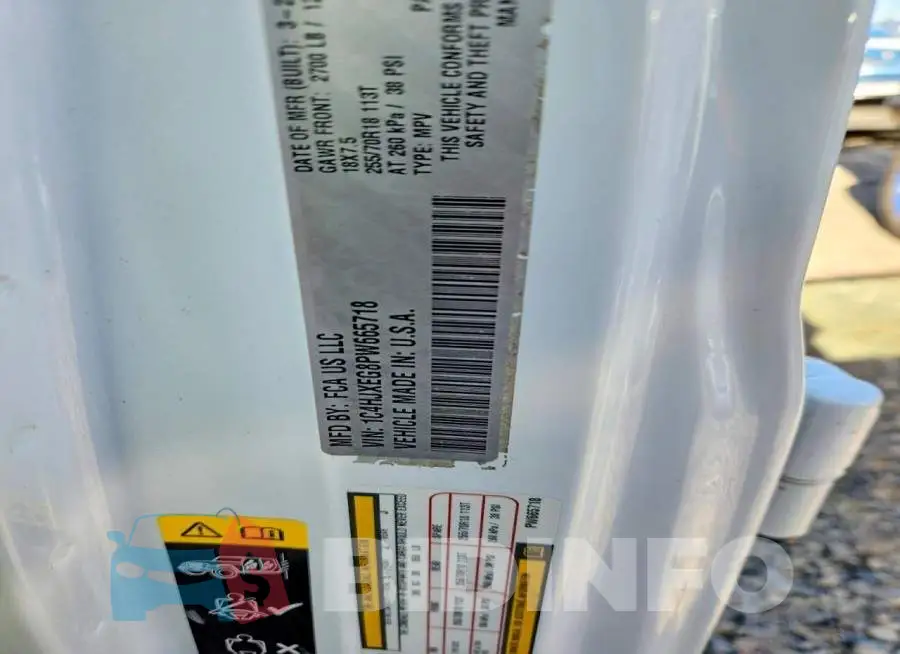1C4HJXEG8PW665718 Photo# 12