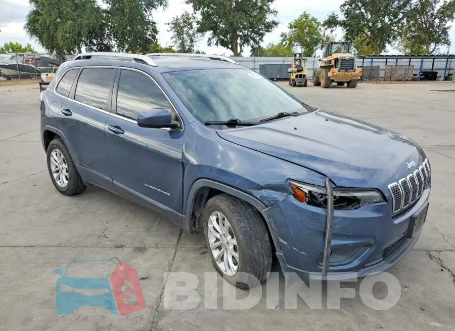 1C4PJLCB4KD474250 Photo# 4