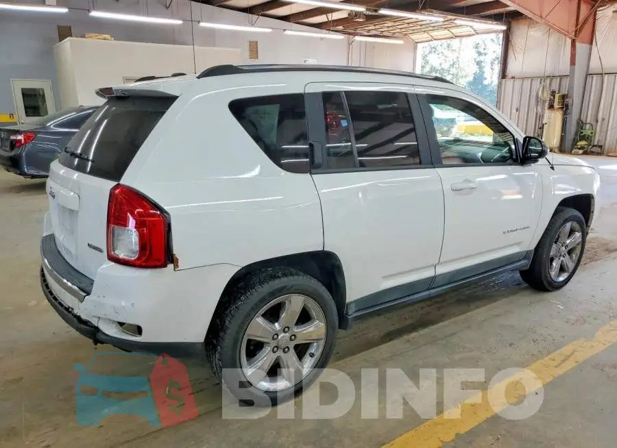 1J4NF5FB3BD277869 Photo# 3