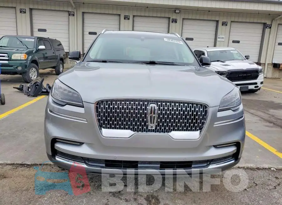 5LM5J7XC9PGL29012 Photo# 5