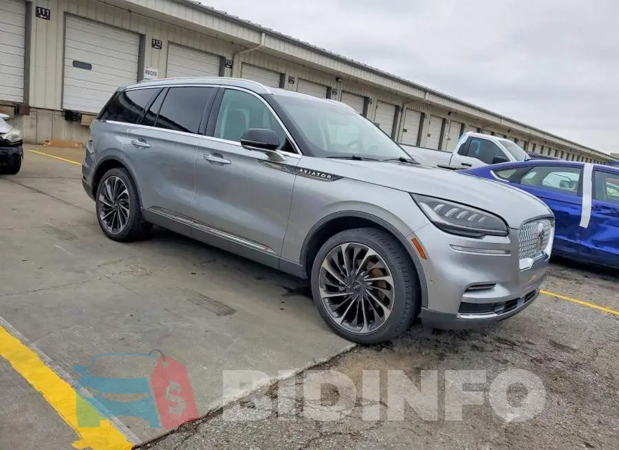 5LM5J7XC9PGL29012 Photo# 4