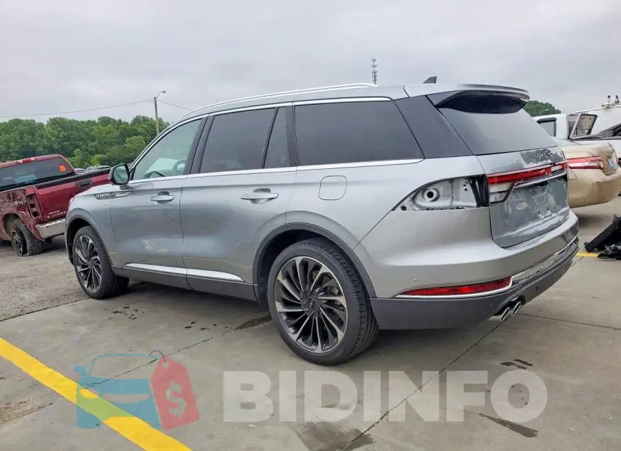5LM5J7XC9PGL29012 Photo# 2