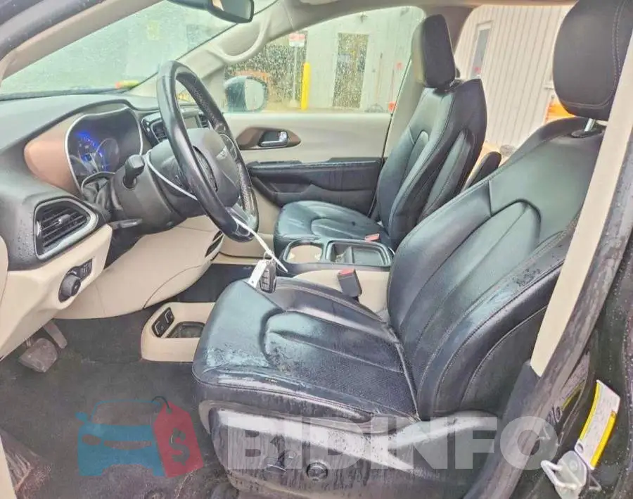 2C4RC1BGXKR732370 Photo# 7