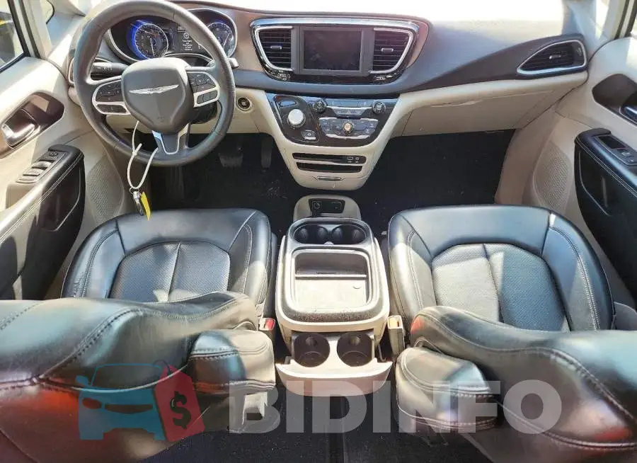 2C4RC1DG8LR156972 Photo# 8