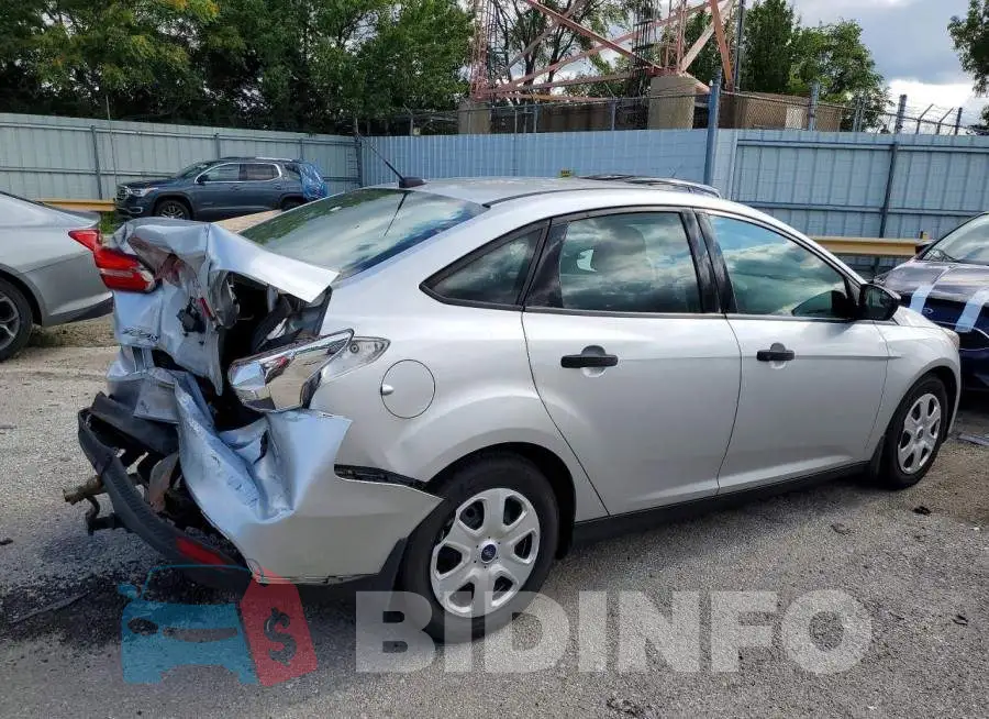 1FADP3E25JL268542 Photo# 3