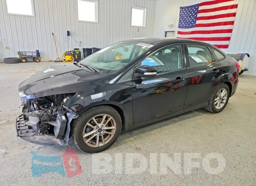 1FADP3F22JL318733 Photo# 1