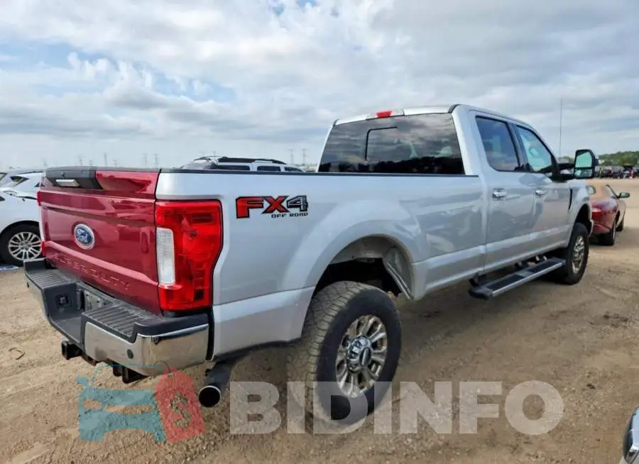 1FT7W2B61JEC75794 Photo# 3