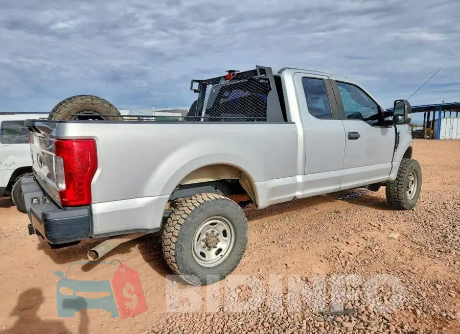 1FT7X2B66HEF25537 Photo# 3