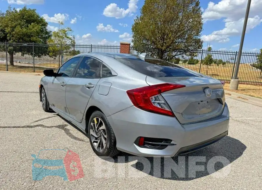 19XFC2F75HE031426 Photo# 3