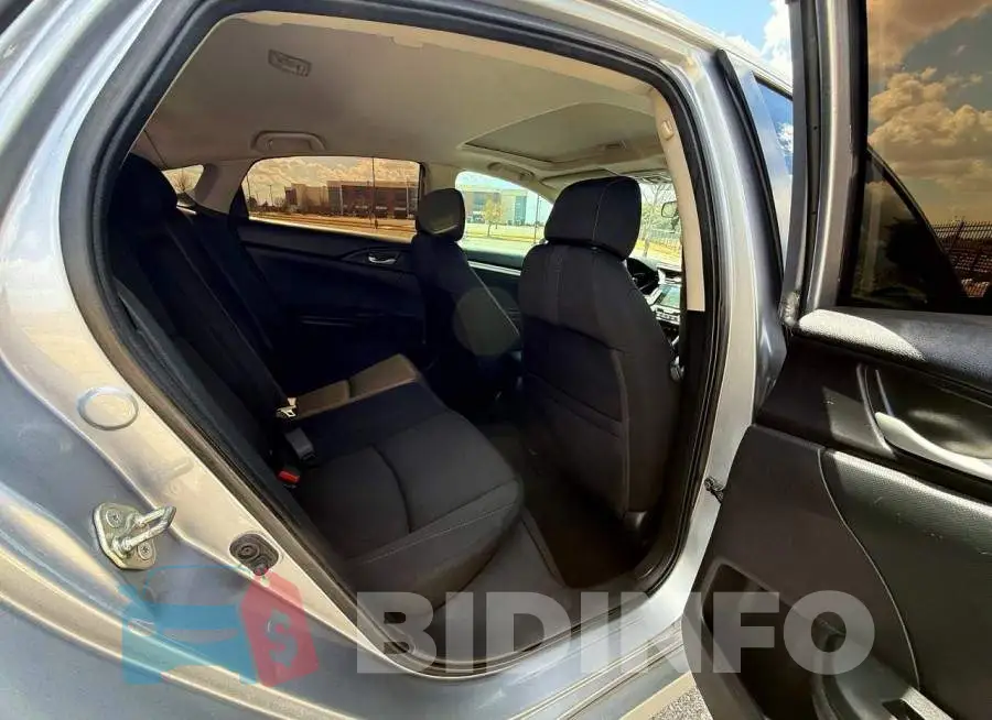 19XFC2F75HE031426 Photo# 6