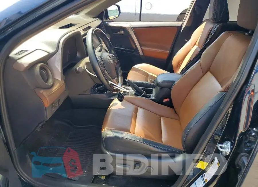 JTMDJREV8HD142866 Photo# 7