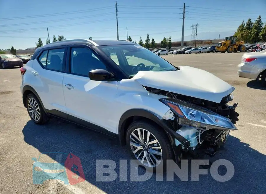 3N1CP5CV4PL531103 Photo# 4