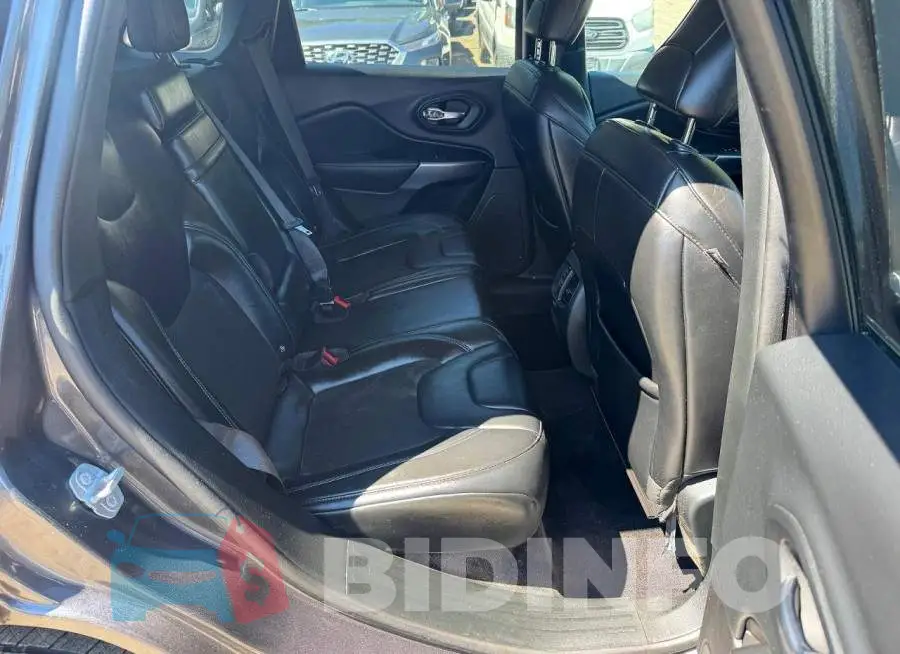 1C4PJMLB9KD182017 Photo# 6