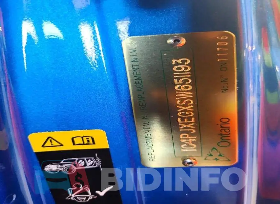 1C4PJXEGXSW651193 Photo# 12