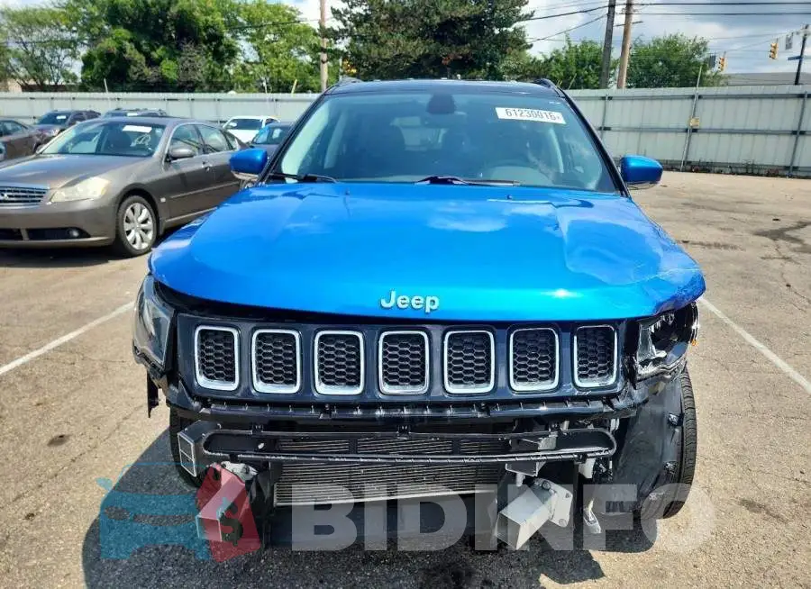 3C4NJDCB8JT397985 Photo# 5