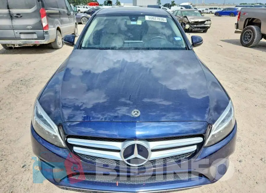 55SWF8DB7KU310426 Photo# 5