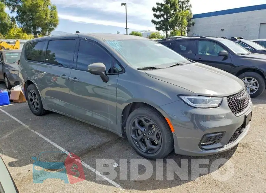 2C4RC1L74PR543512 Photo# 4