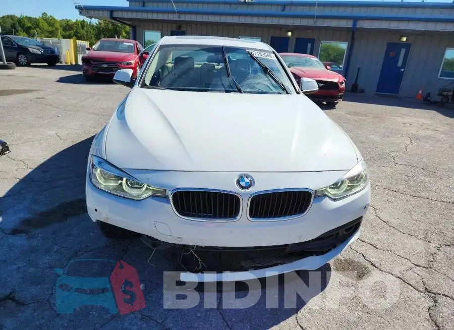 WBA8A9C56JAH12066 Photo# 5