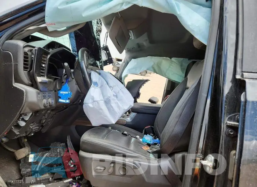 3GCUDFED3RG157163 Photo# 7