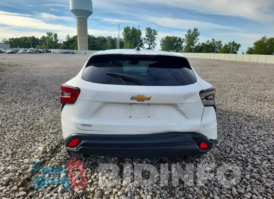 KL77LFE27RC158637 Photo# 6