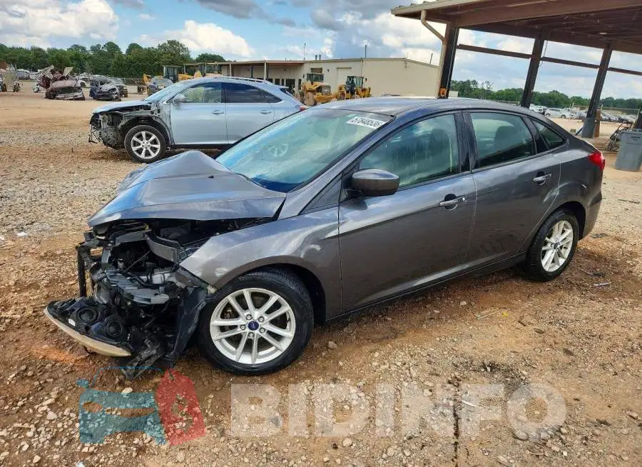 1FADP3F22JL319333 Photo# 1