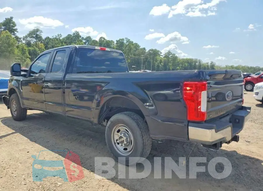 1FT7X2A6XHED79712 Photo# 2