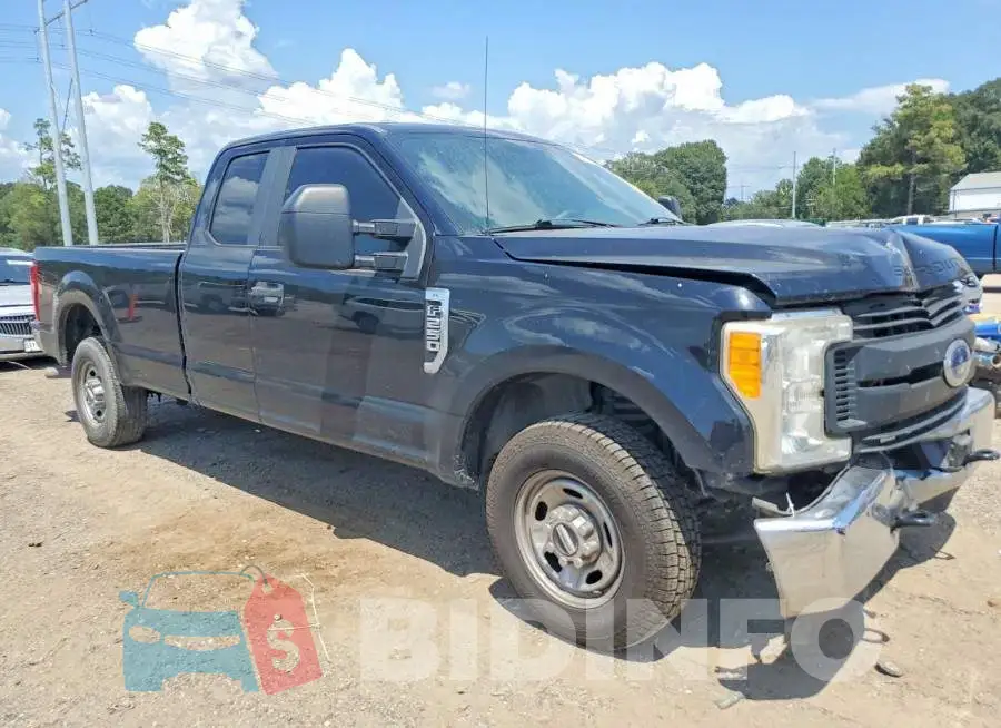 1FT7X2A6XHED79712 Photo# 4