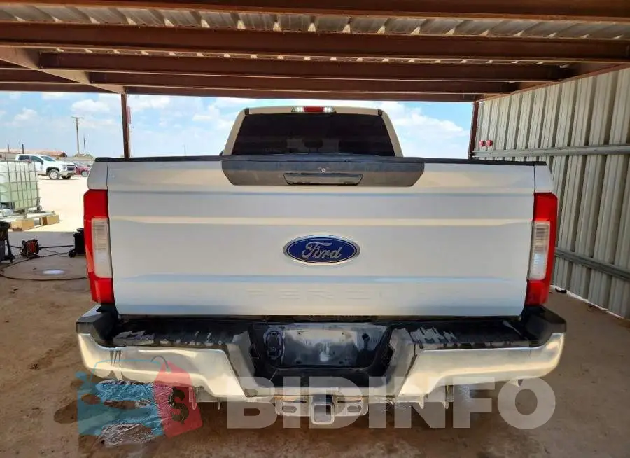 1FT8W3B61KEC96897 Photo# 6