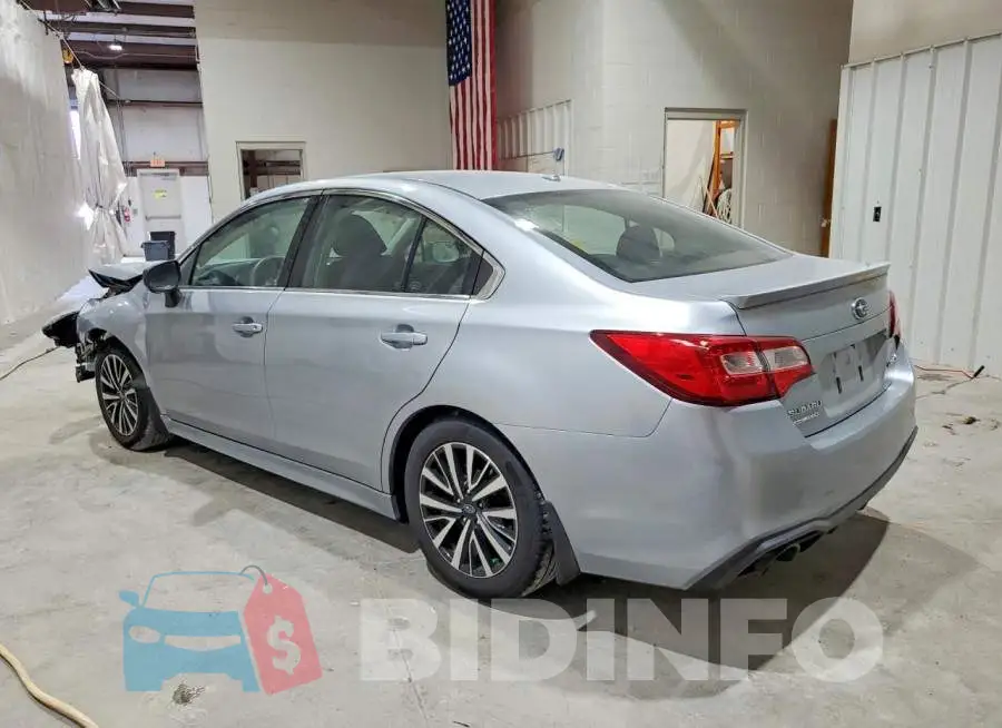 4S3BNAB62K3028143 Photo# 2