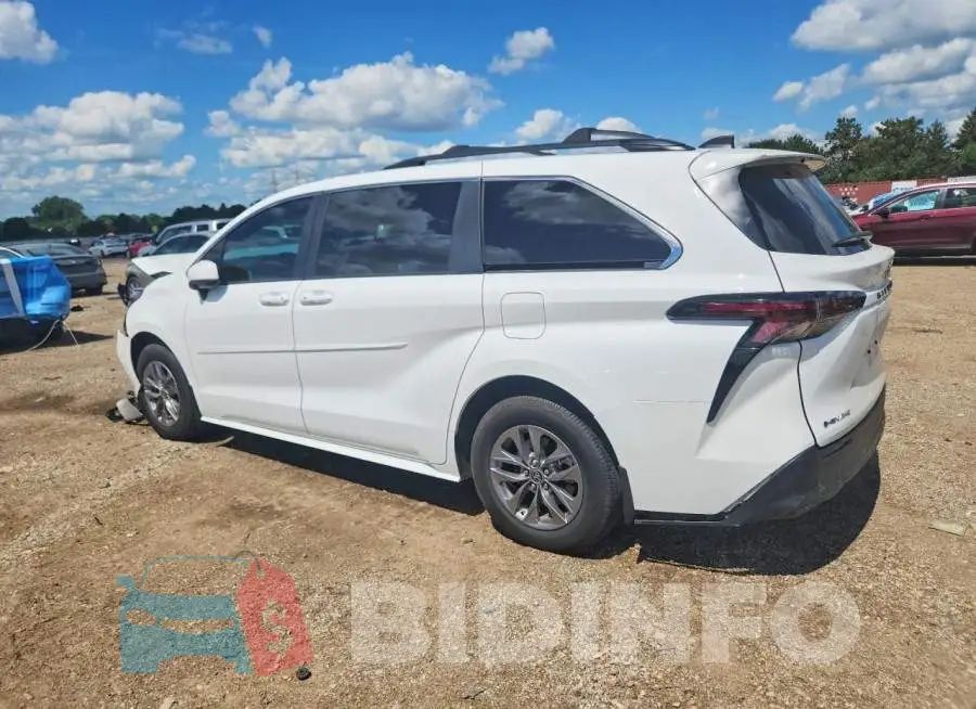 5TDBSKFC8SS172972 Photo# 2