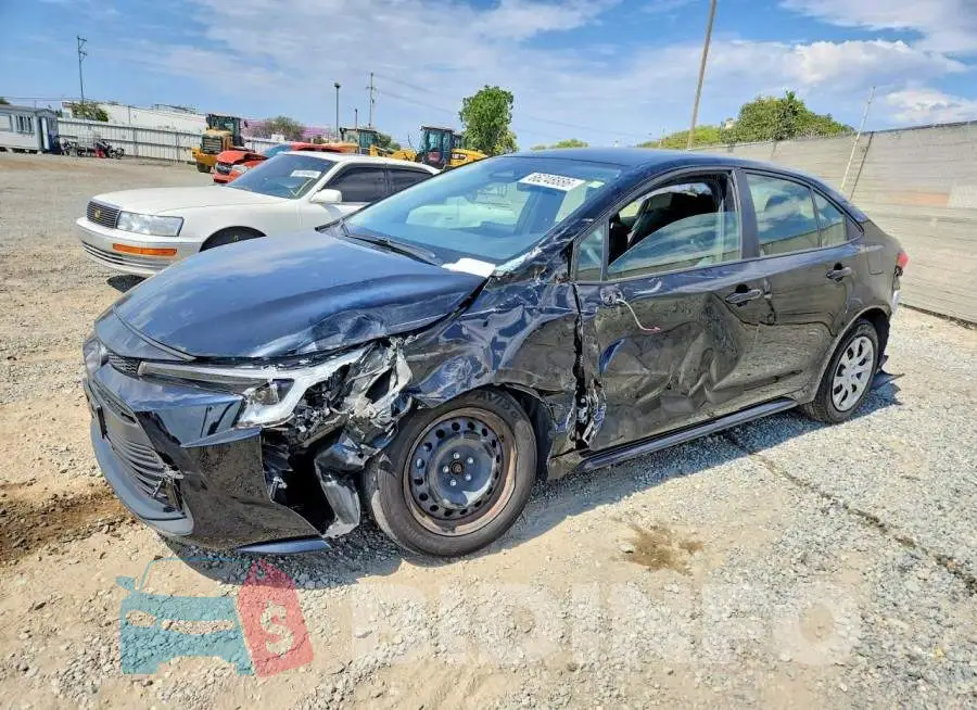 JTDBCMFE3R3038702 Photo# 1
