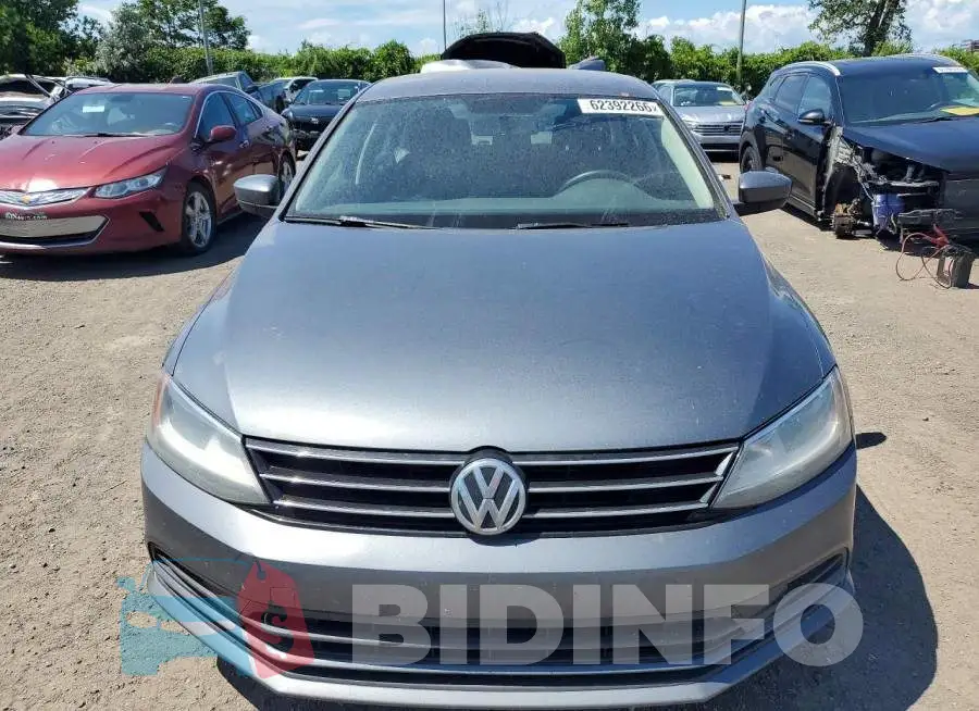 3VW167AJ2HM201696 Photo# 5