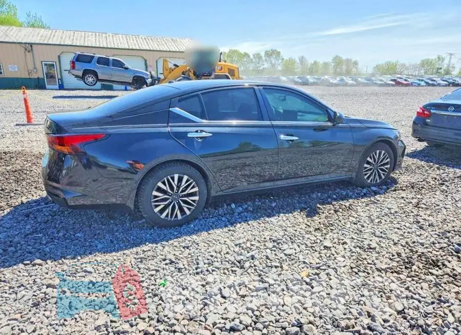 1N4BL4DV5PN353835 Photo# 3